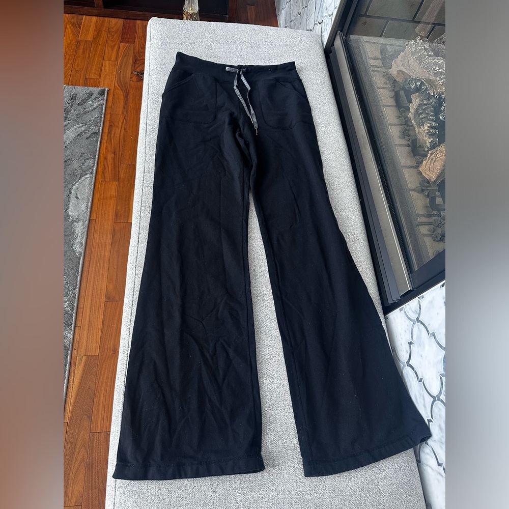 Lululemon Wide Leg Pants Tag Says 6 Fits A 8